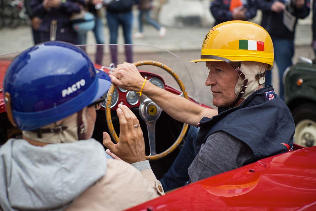 PACTO Carrera vintage helm